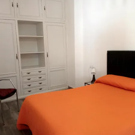 Lola Encorts Apartment